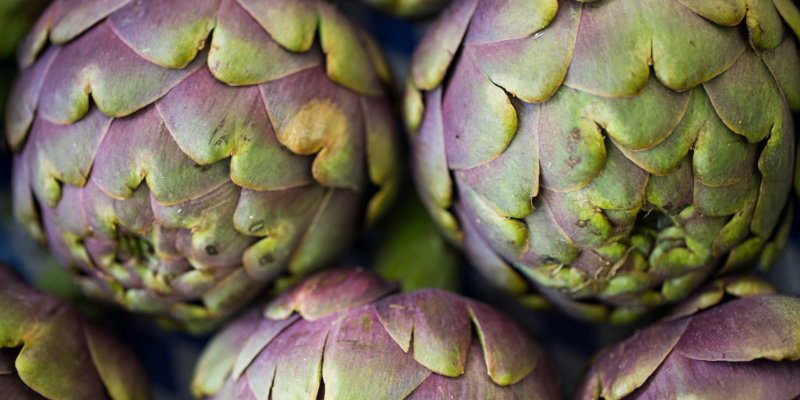 Die Artischocke ist nicht nur eine beliebte Delikatesse, sondern auch ein natürlicher Helfer für die Verdauung und den Cholesterinspiegel.